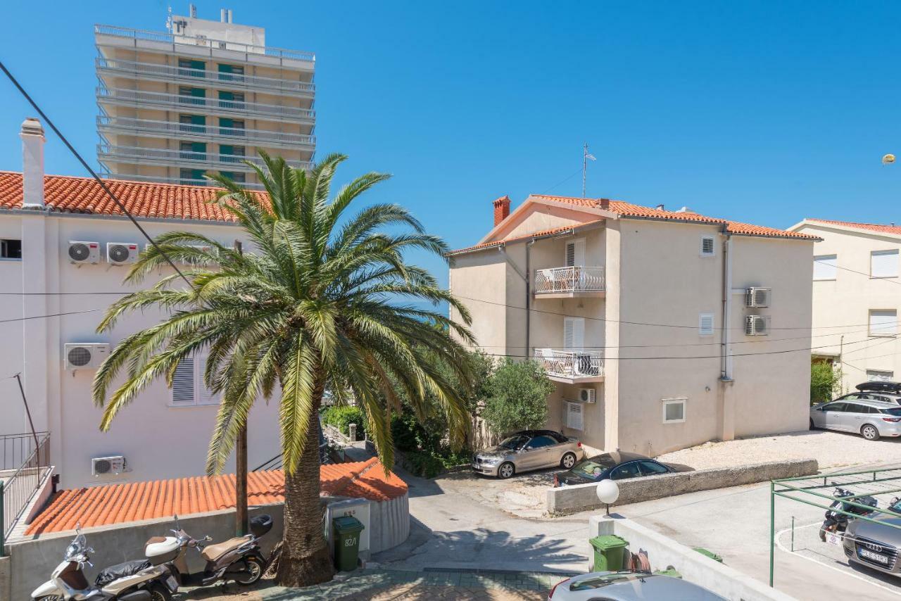 Apartmani Mona Макарска Екстериор снимка