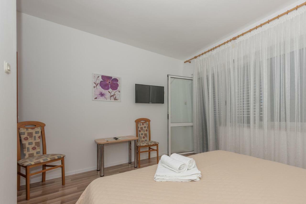 Apartmani Mona Макарска Екстериор снимка